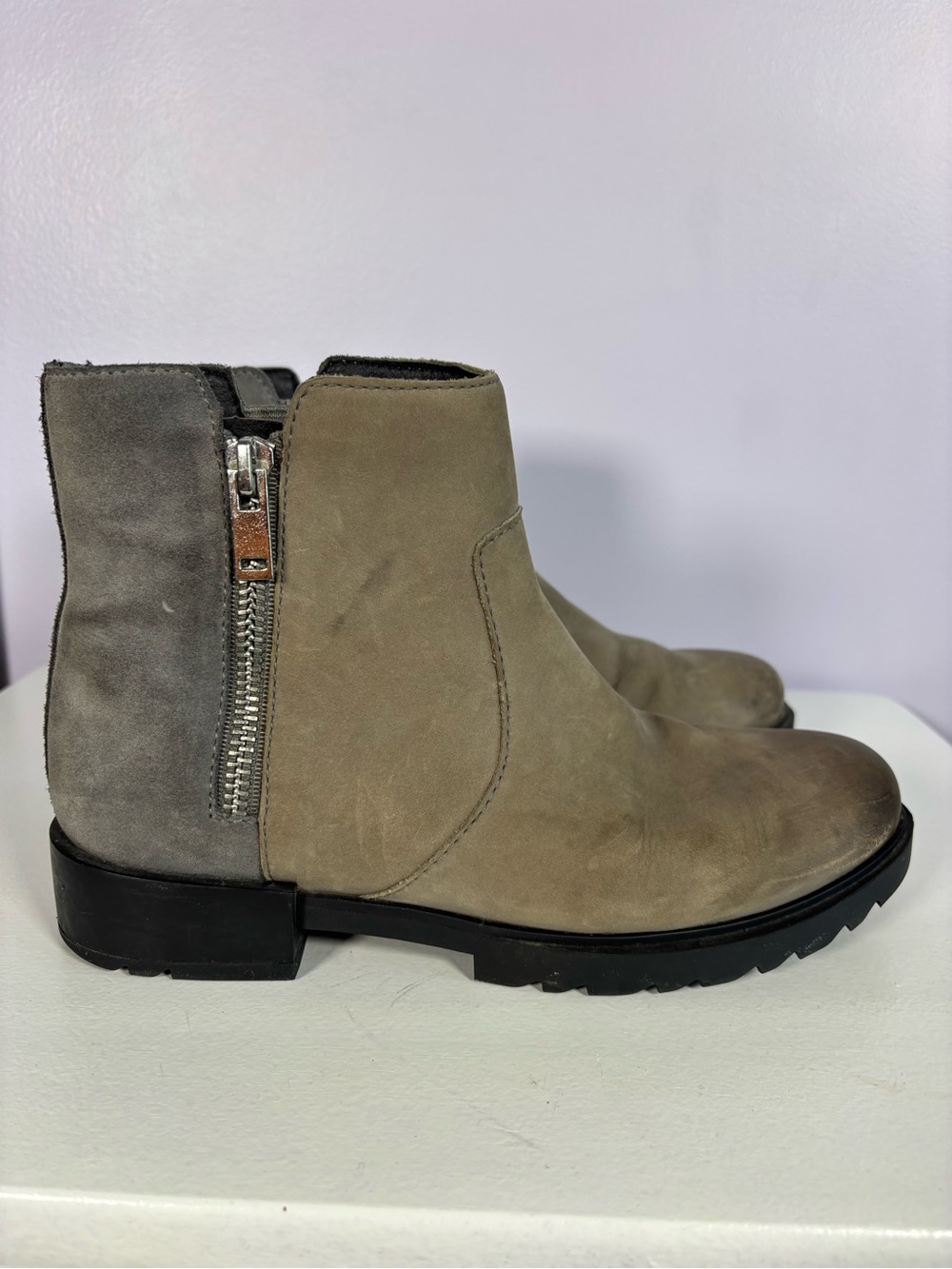 Sorel Two-Tone Suede Waterproof Zip Ankle Boots in Taupe and Gray Size 7.5